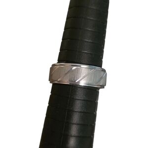 Silvertone Etched Mens Band Size 11 Stainless Steel